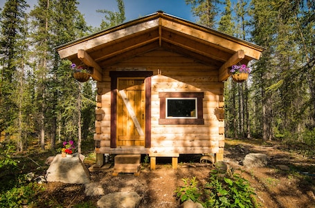Dora Keen Cabin w Shared Outhouse | Memory foam beds, individually decorated, individually furnished