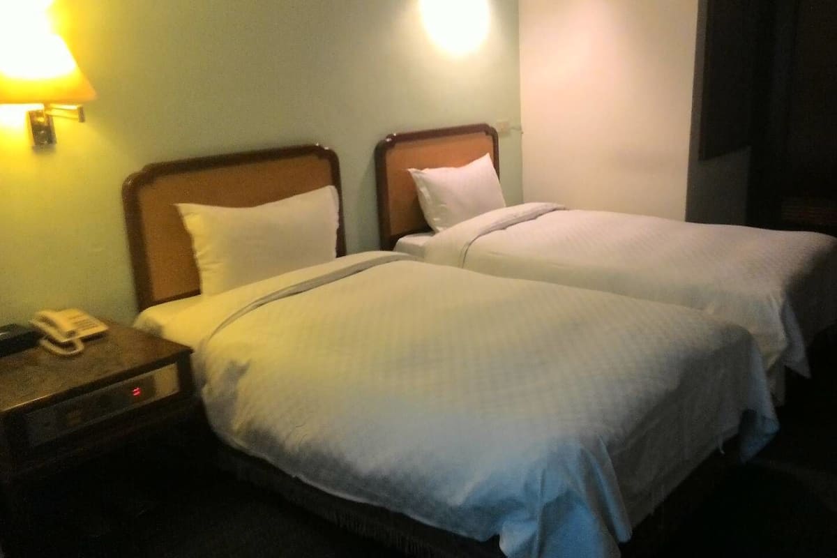 Superior Twin Room | Premium bedding, desk, blackout drapes, free WiFi