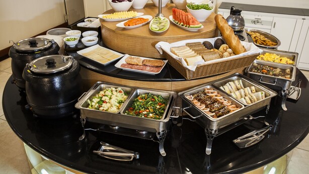 Free daily buffet breakfast - Moon Light Hotel (Hsinchu)