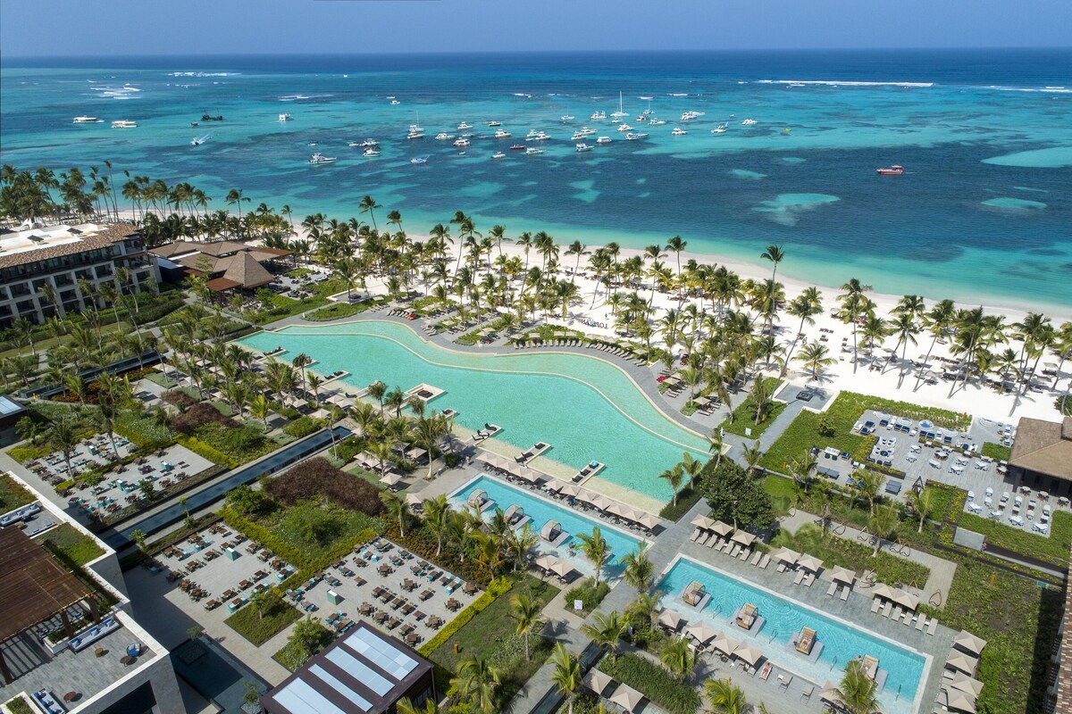 Lopesan Costa Bávaro, Répulique dominicaine