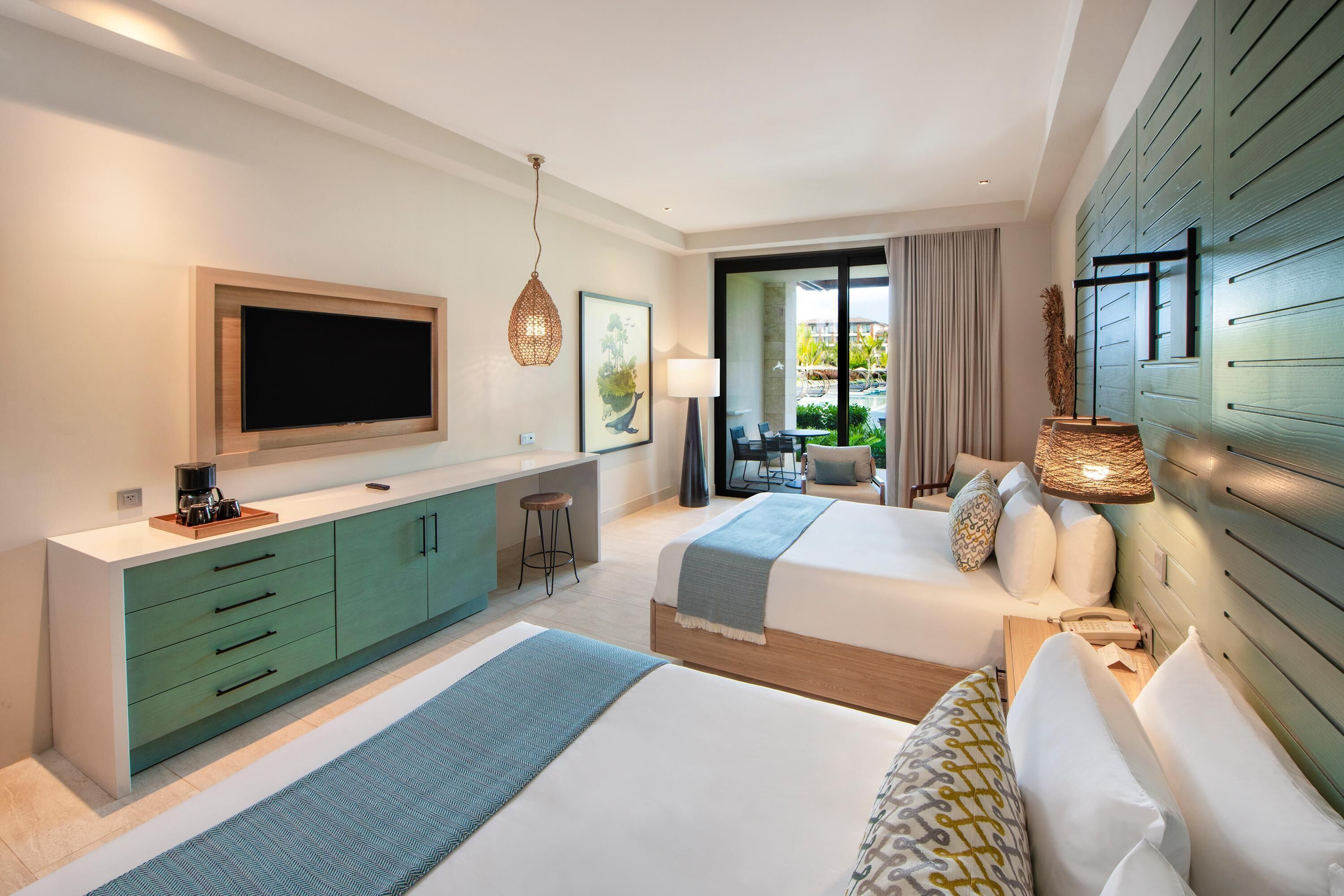 Free minibar items, in-room safe, laptop workspace, blackout drapes