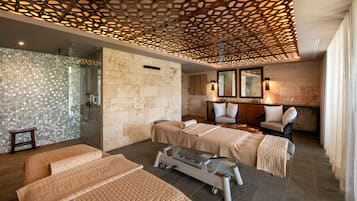 Couples treatment rooms, hot tub, body treatments, aromatherapy