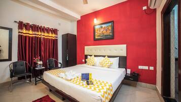 Habitación doble de uso individual | 1 dormitorio, escritorio, cortinas opacas y sistema de insonorización