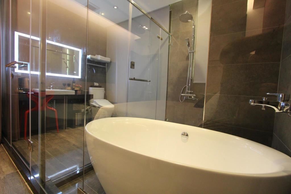 Double Room, 1 King Bed, Balcony, Sea View | Bathroom