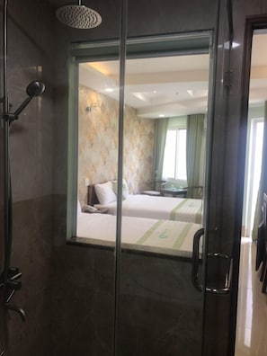 Deluxe Quadruple Room, 2 Double Beds, Park View | Bathroom | Shower, hydromassage showerhead, slippers - Green Park Hotel Quy Nhon (Quy Nhon)