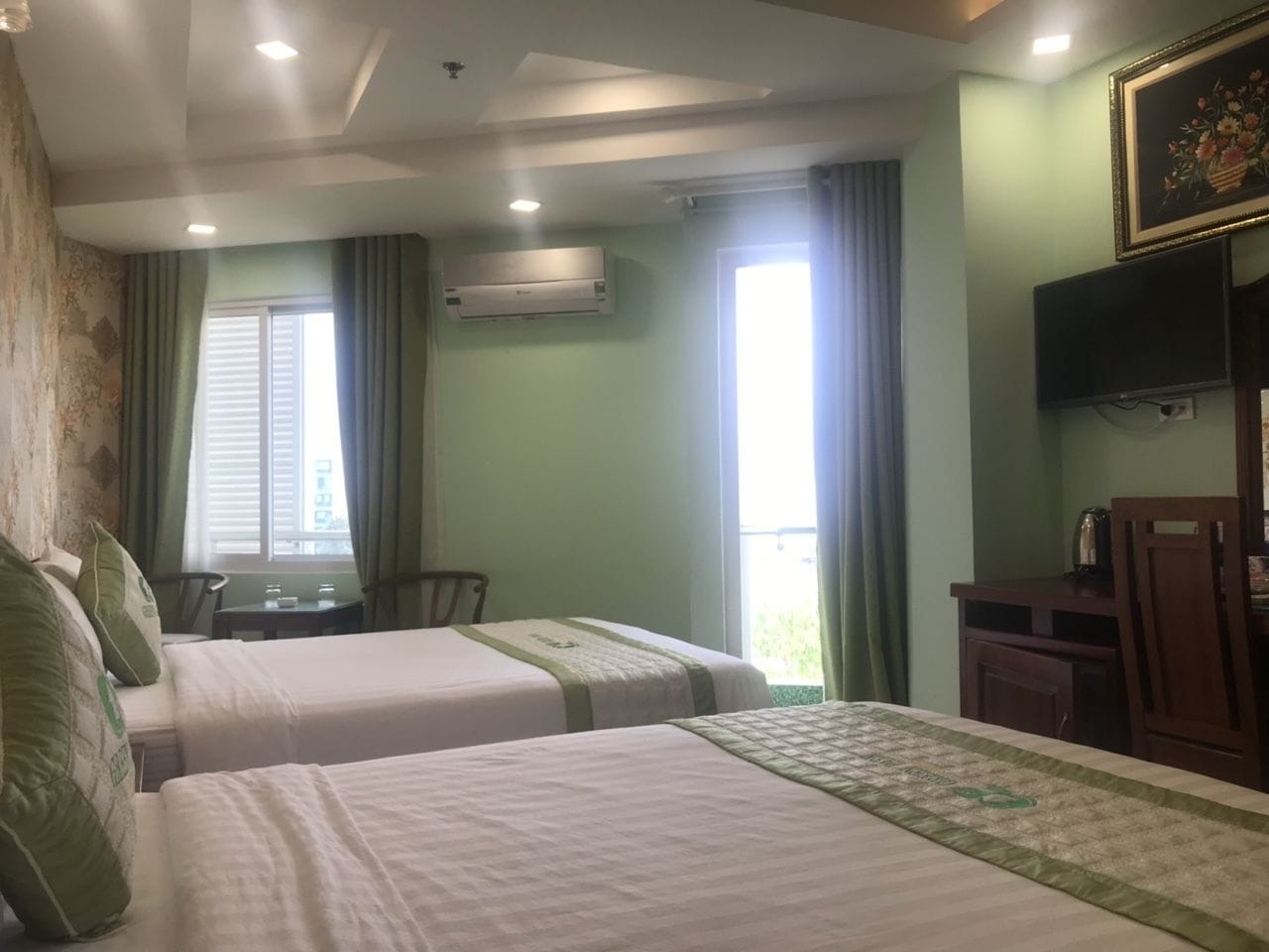 Quarto quádruplo luxo, 2 camas de casal, vista para o parque | Roupas de cama premium, camas com colchões pillow-top
