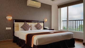 Premium bedding, in-room safe, desk, soundproofing