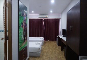 Minibar, soundproofing, free WiFi
