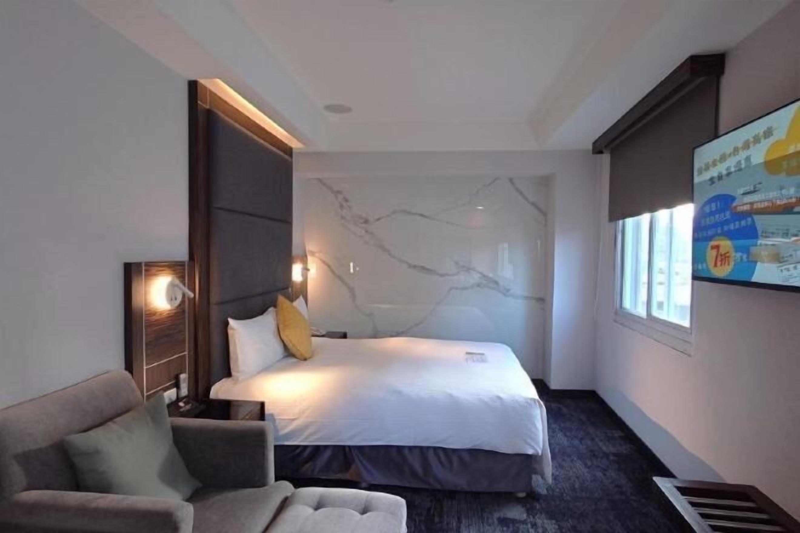 Desk, blackout drapes, iron/ironing board, free WiFi