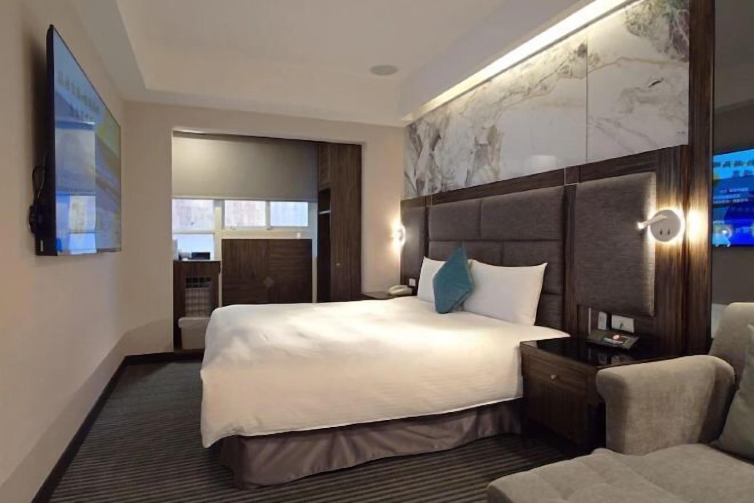 Desk, blackout drapes, iron/ironing board, free WiFi