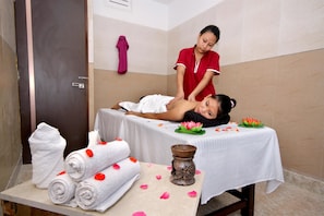 Phòng tắm hơi, bồn tắm thủy lực, phòng xông hơi