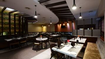 Daily buffet breakfast (INR 350 per person)