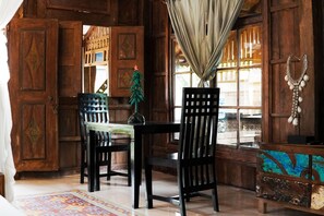 Televisión LCD de 100 cm con canales por cable y televisión 