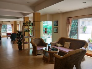 ロビー応接スペース