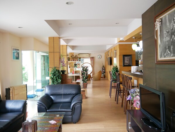 ロビー応接スペース