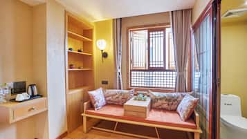 Double Room E | Premium bedding, down duvets, desk, blackout curtains