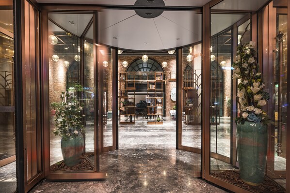 Interior entrance - Guilin Plaza Hotel (Guilin)