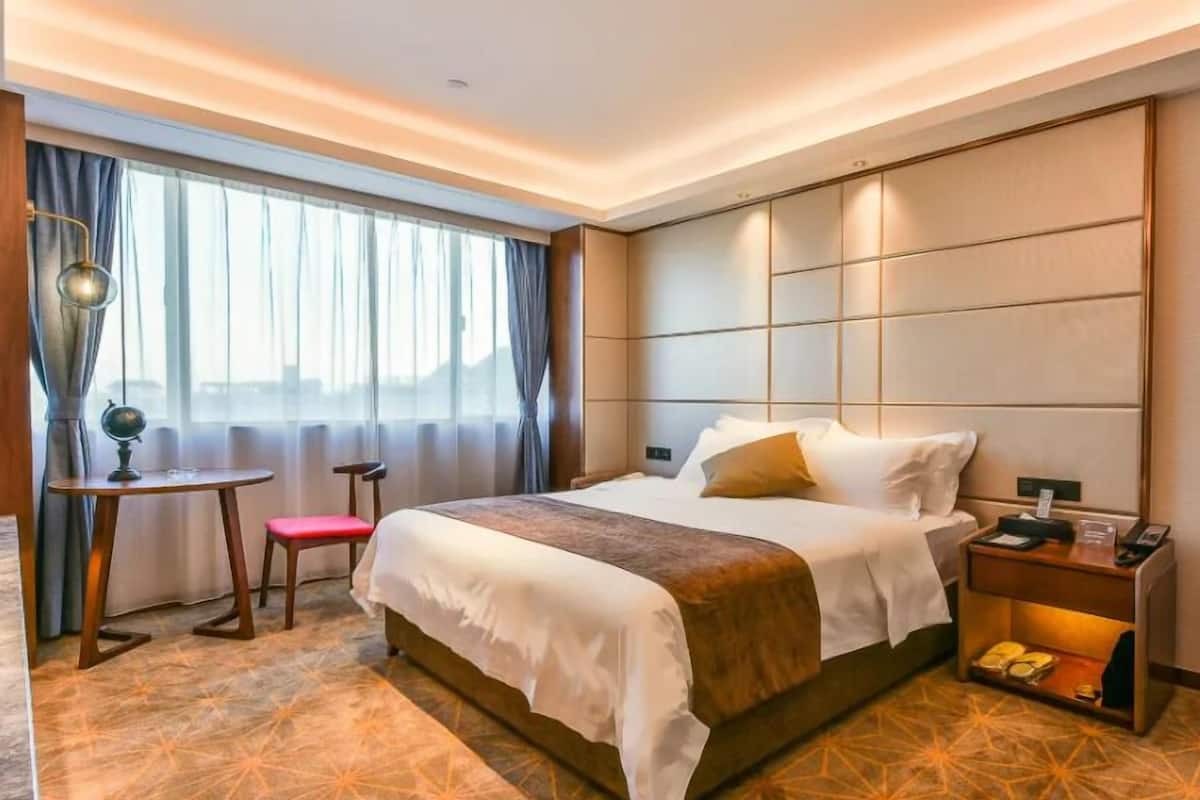 Suite Eksekutif | 1 kamar tidur, meja kerja, dan ruang kerja ramah laptop