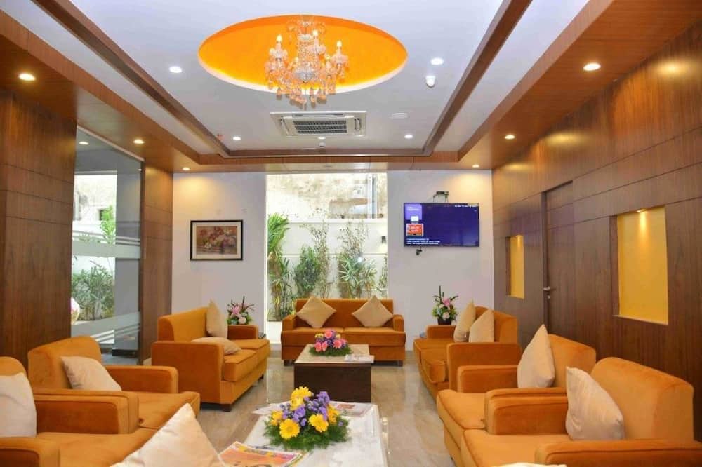 Triguna Clarks Inn - Kurnool