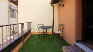 Superior-Doppelzimmer | Minibar, Zimmersafe, Schreibtisch, VerdunkelungsvorhÀnge