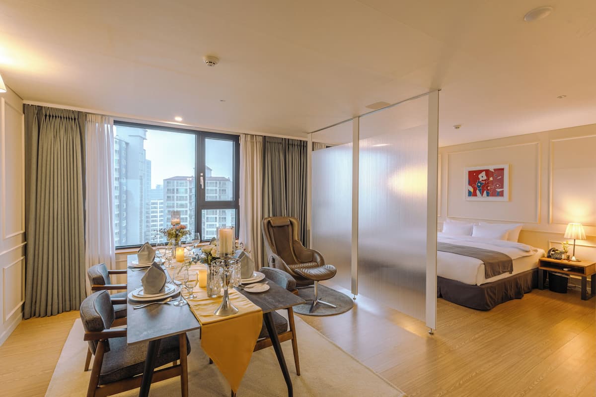 Deluxe Double Room, City View | Premium bedding, down comforters, in-room safe, individually decorated