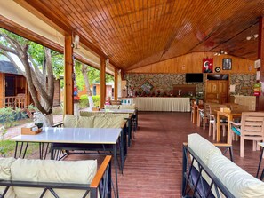 Breakfast, lunch and dinner served - Çıralı Likya Yanartaş Bungalow (Kemer)