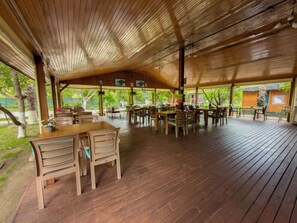 Breakfast, lunch and dinner served  - Çıralı Likya Yanartaş Bungalow (Kemer)