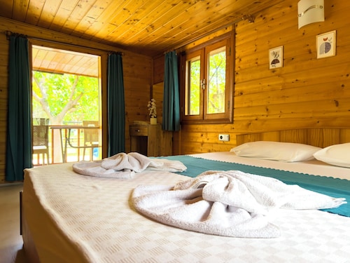 Çıralı Likya Yanartaş Bungalow
