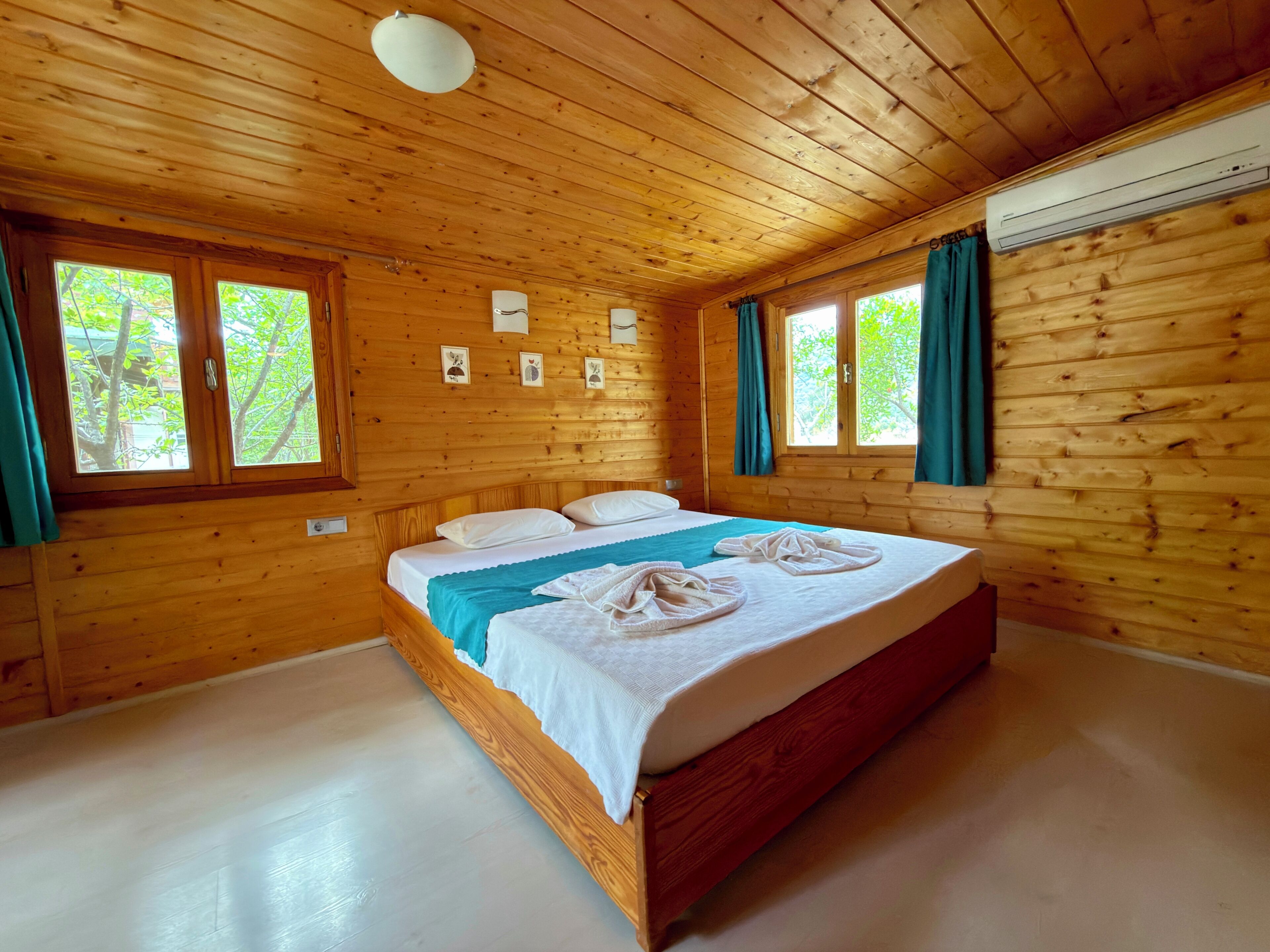 Chambres insonorisées, fer et planche à repasser, lits bébé (gratuits)