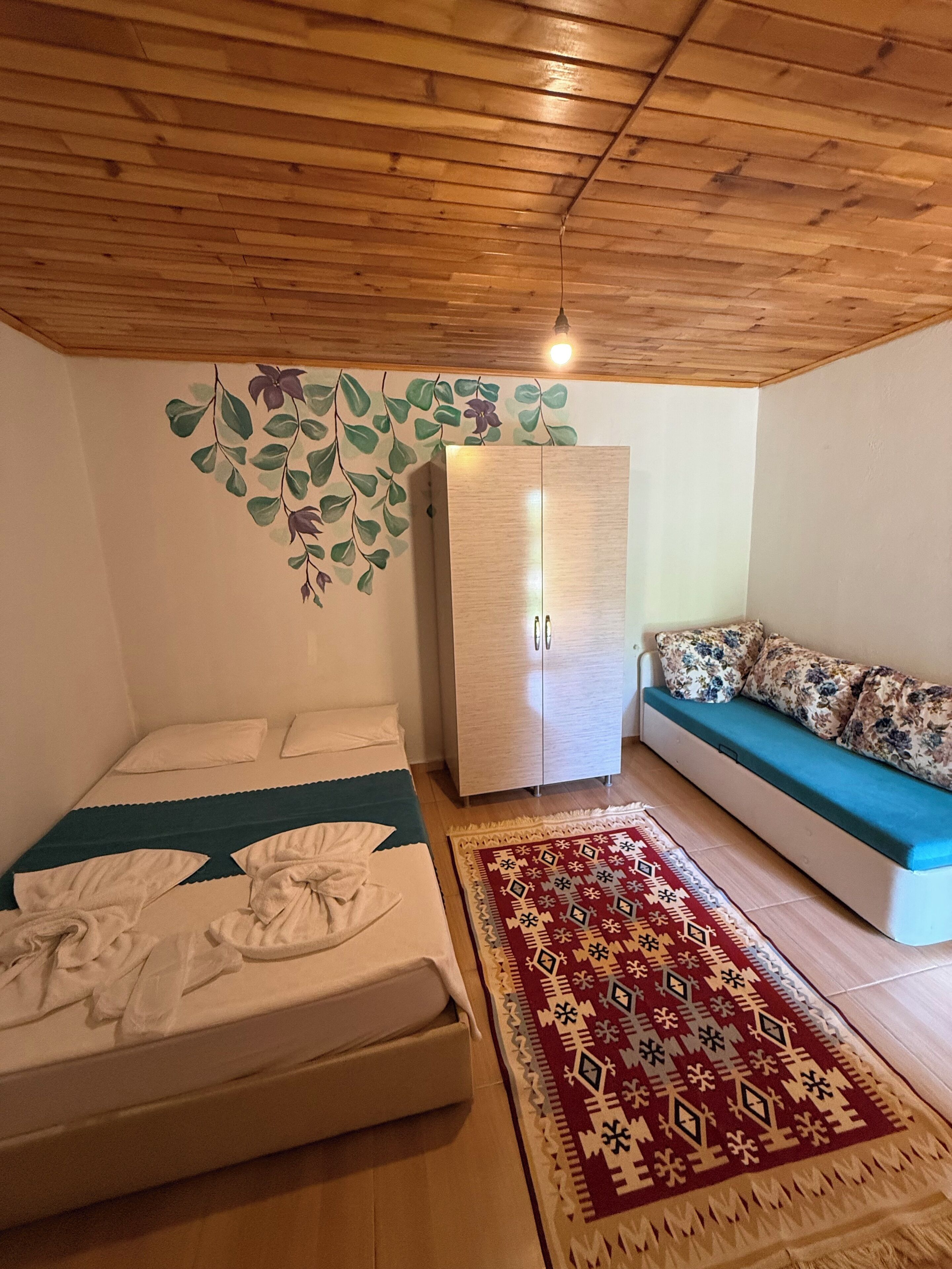 Habitación estándar, vista al jardín | Insonorización, tabla de planchar con plancha y cunas gratuitas 