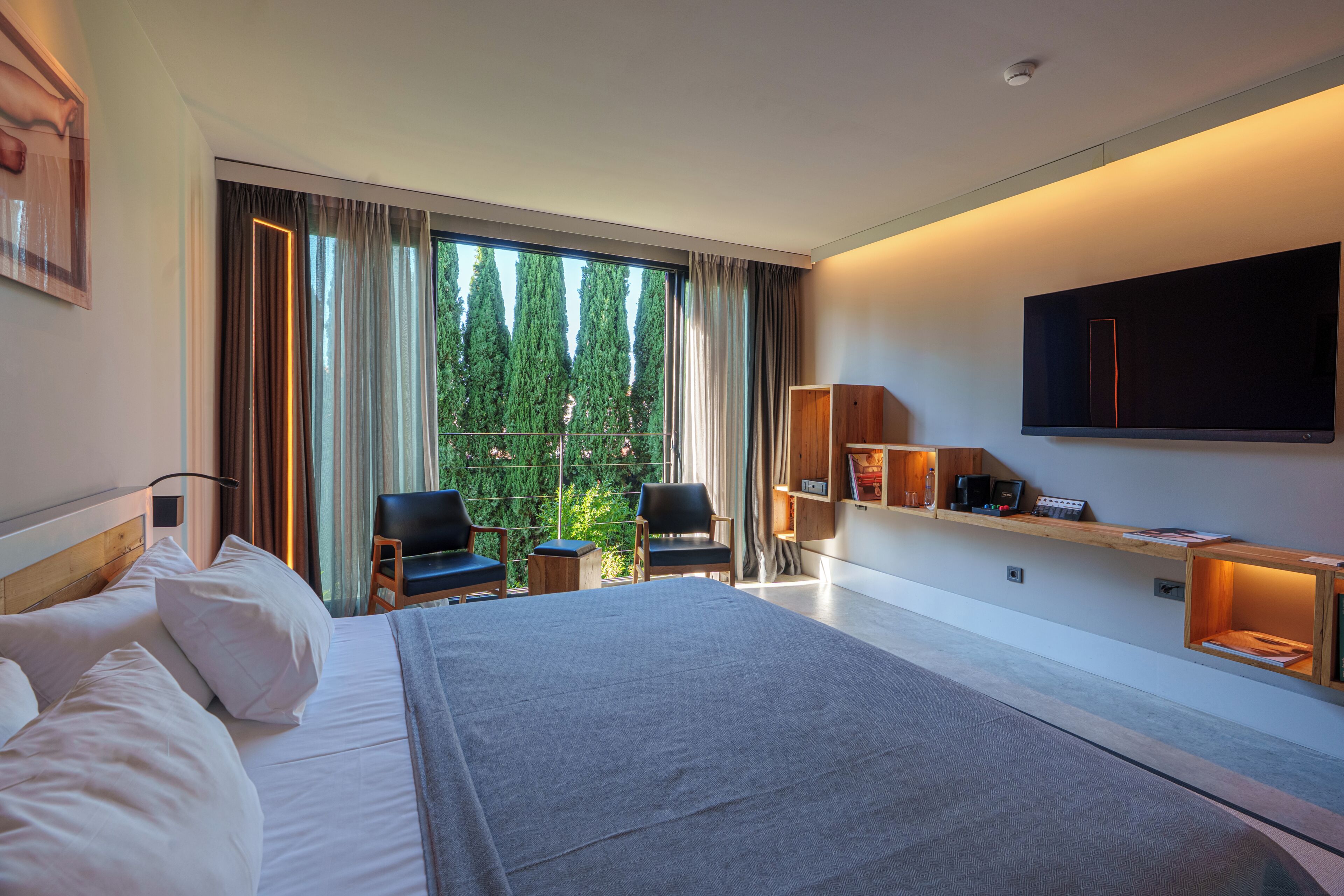 Serenity Suite | Premium bedding, minibar, in-room safe, desk