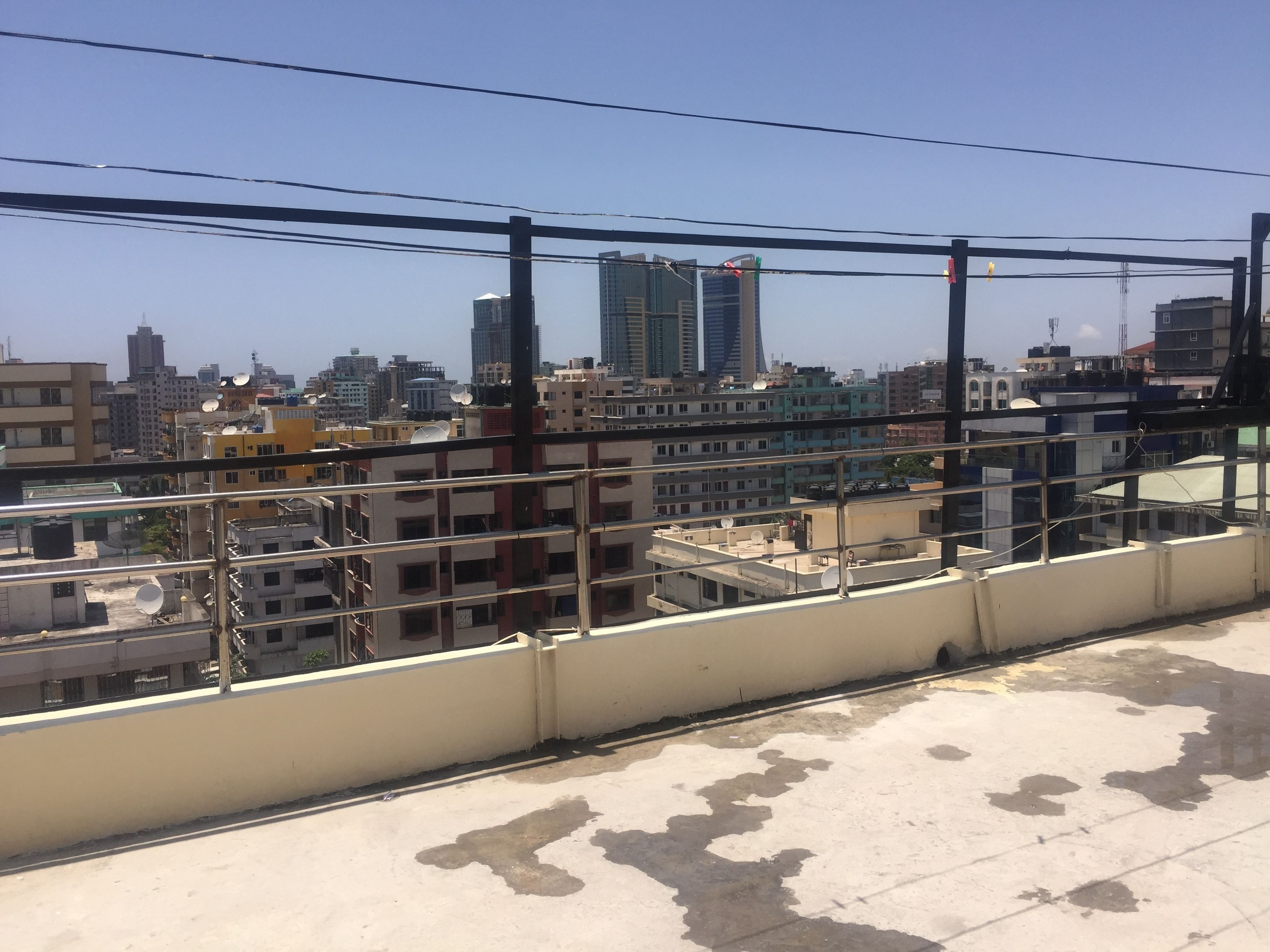 점심 식사 및 저녁 식사 제공, 지역 특선 요리