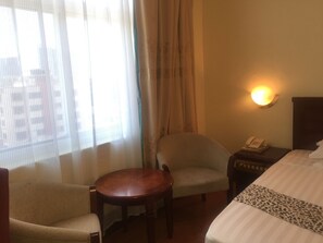 Escritorio, cunas y wifi gratis