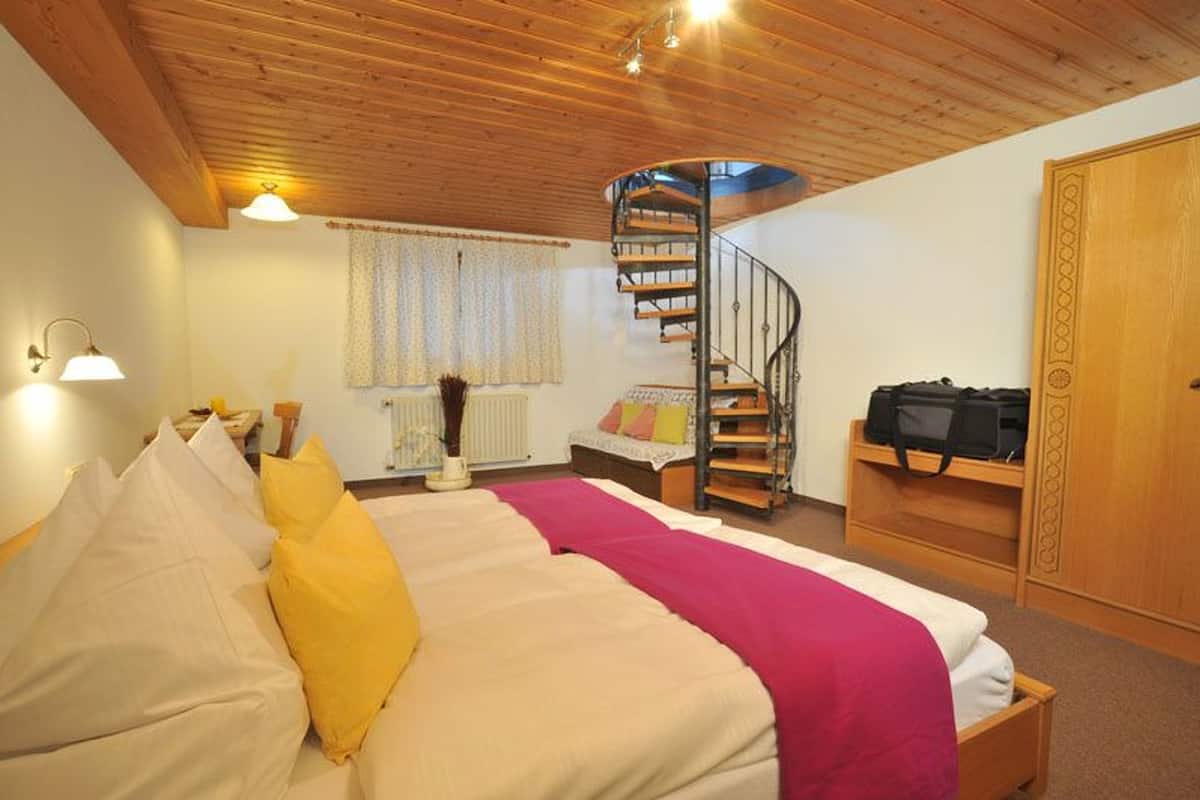 Comfort Studio | Desk, iron/ironing board, free WiFi, bed sheets