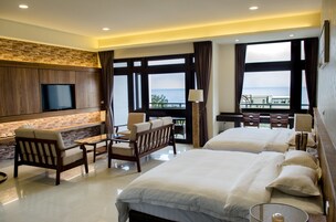 豪華海景四人房 | 書桌、遮光布/窗簾、免費無線上網