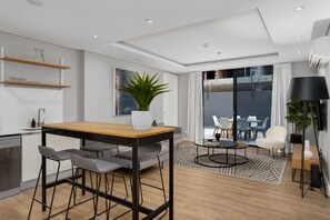 Classic Apartment, 1 Bedroom | In-room dining - Warwick 108 (Cape Town)