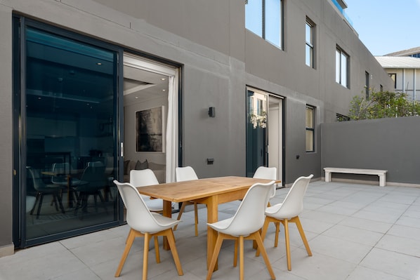 Classic-Apartment, 1 Schlafzimmer | Balkon