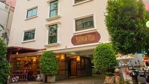 Front of property - Platinum Villa (Bangkok)