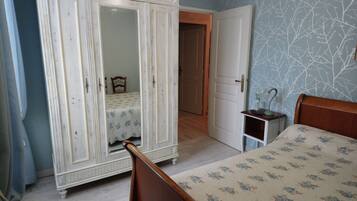 2 chambres, décoration personnalisée, ameublement personnalisé, bureau