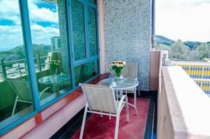 Suite Deluxe, 1 cama de matrimonio, no fumadores | Vistas del balcón