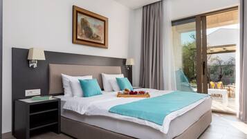 Suíte júnior, 1 quarto, acesso à piscina, ao lado da piscina | Roupas de cama de algodão egípcio, roupas de cama premium