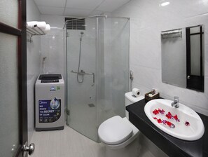 Deluxe Apartment | 1 bedroom, in-room safe, desk, free WiFi - Onion Hotel & Apartments (Da Nang)