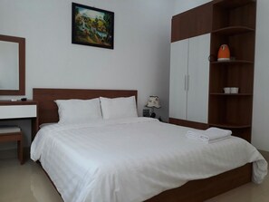 Double Room | In-room safe, iron/ironing board, free WiFi - La Risa Hotel (Da Nang)