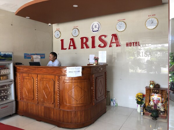 Reception - La Risa Hotel (Da Nang)