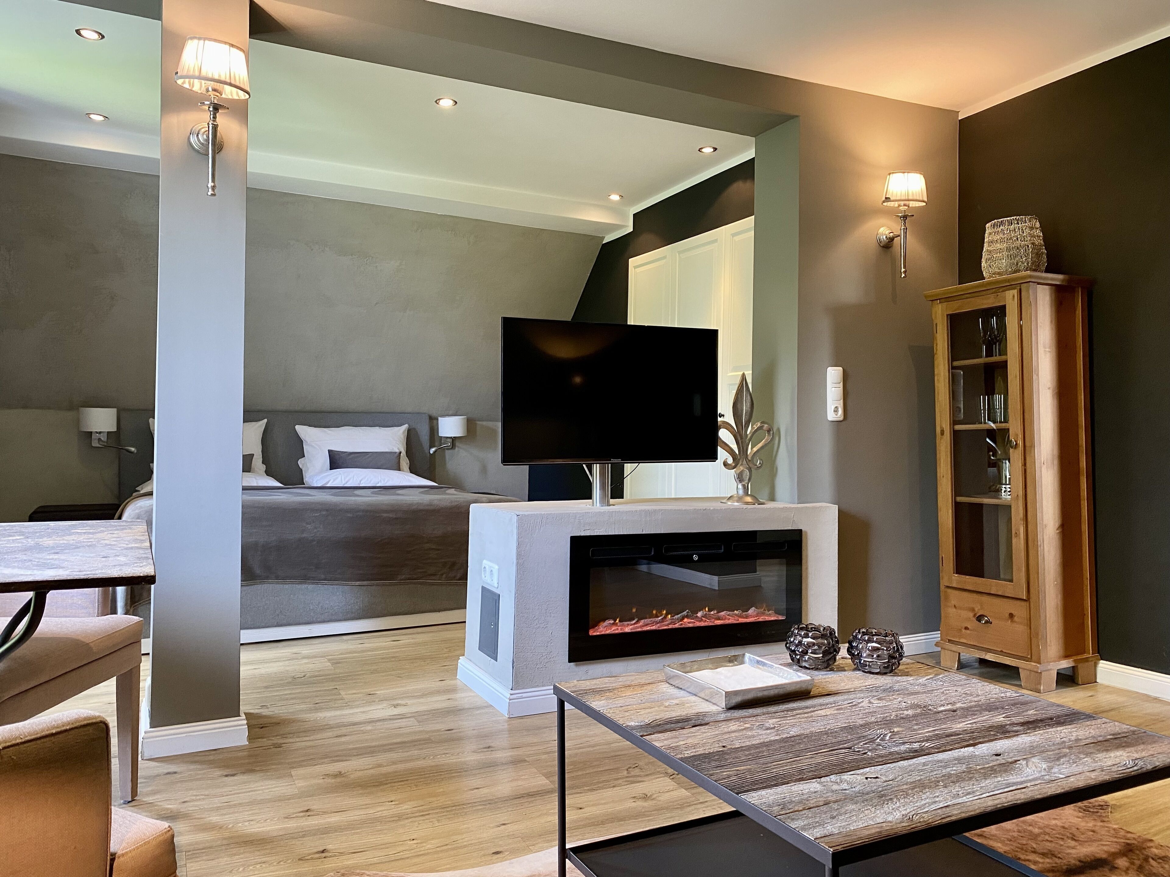 Standard-studio, 1 parisänky, takka, näköala puutarhaan | Allergiatestatut vuodevaatteet, pimennysverhot