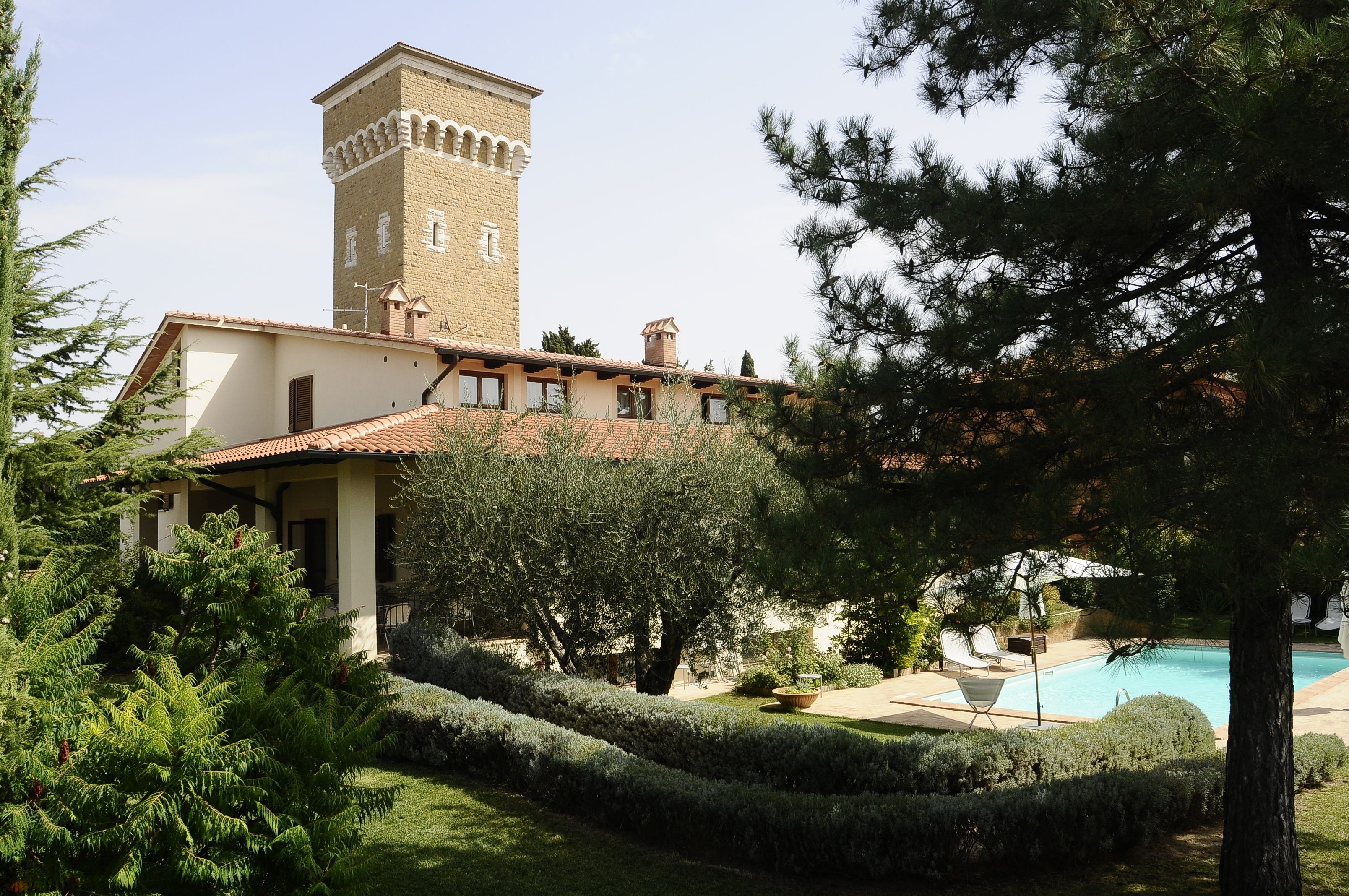 季节性开放的室外游泳池