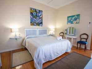 Single Beds En-suite Shower | View from room - Green Olive Guesthouse (Robertson)