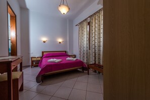 Maison, 3 chambres | 1 chambre, systĂšme dâinsonorisation, fer et planche Ă repasser