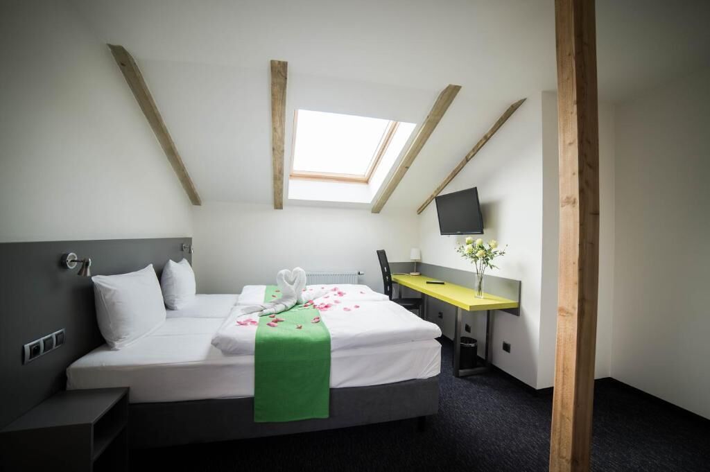 deluxe double room | in-room safe, desk, soundproofing, iron/ironing board