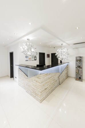 Reception - Hotel Herrmes (Prague)